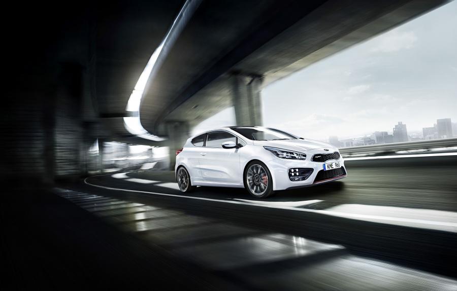  Kia pro_cee&rsquo;d GT 2013 года  (фото 13 из 15)